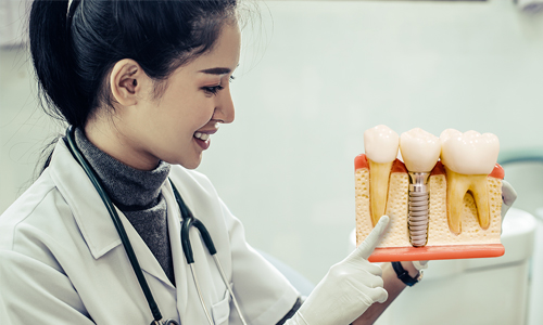 Does Dental Implants Hurt